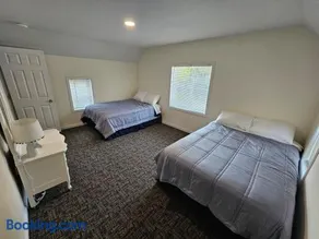 Moores Crystal Mountain Retreat - Image 3