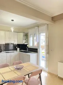 Olymp Family Apartments Katerini - Image 2