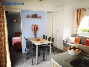 Bungalow accueillant à Veuzain-sur-Loire avec piscine - Image 1