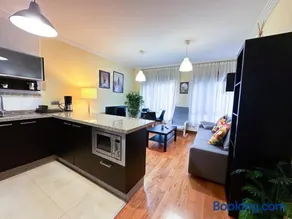 Apartamento con garaje, céntrico y luminoso - Image 3