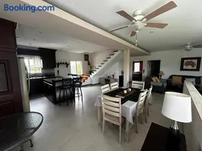 Vista Del Mar Residence - Image 2