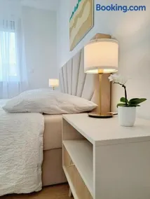 BEIGE Bed - Image 4