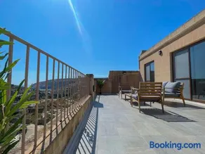 Penthouse with Xlendi Views & Two large Terraces - Image 5