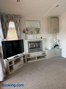 20 The Green, Lilliardsedge - Image 1