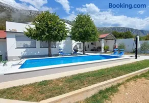 Infinity - Attractive villa for rest and relaxation - Image 2