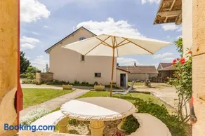 Maison chaleureuse à Éringes avec jardin et parking inclus - Image 1
