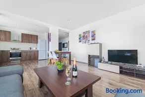Luxusný, plne zariadený, súkromný apartmán s klimatizáciou neďaleko historického kúpeľného mesta Bojnice - Image 2
