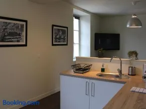 Appartement Central à Briey : 2 Ch, Cuisine équipée, Proche Commerces et Activités - Image 2