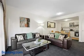 3BDR 2BTH 1PRK - Northbridge Townhouse - Image 1