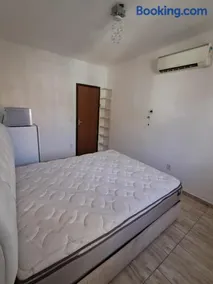 Quarto climatizado a 30km de Copacabana - Image 2