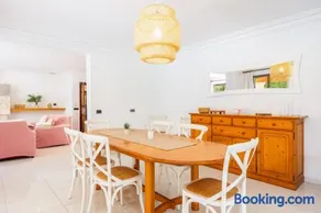 Voll ausgestattetes Ferienhaus mit Grill, Terrasse und Garten | Gartenblick | Strand in der Nähe | Ideal für Homeoffice - Image 4