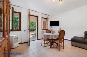 Wohnung mit beheiztem Pool, Garten und Grill | Bergblick - Image 1