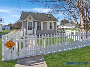 Daisey Cottage - Pet friendly with fenced yard! - Image 2