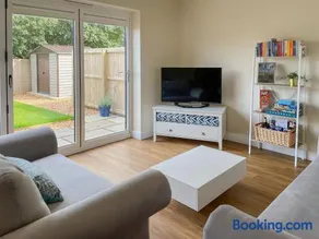Bay Tree House - Image 2