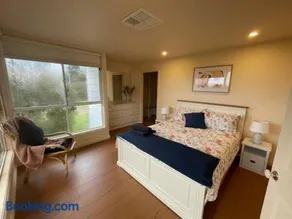 The Lake House at Mansfield - Image 4