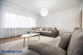 Friday Apartments - Image 2