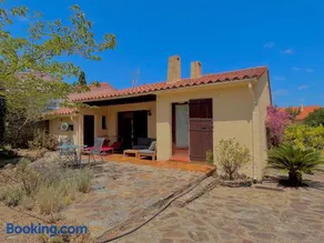 4AMB2 Villa de caractère avec piscine collective - Image 1