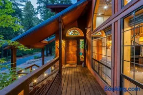 Apple Blossom Lodge-Family Friendly Cabin - Image 2
