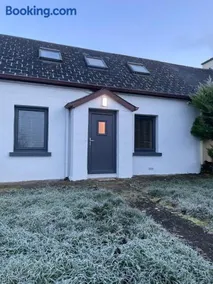 Clare glens cottage - Image 1