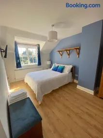 Cozy 2 bedroom townhome - Image 1