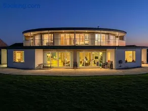 Tors View Luxury Westward Ho Holiday Cottage Pet and Child Friendly Near Beach Pubs Shops Coastal Walks Sleeps 1 8 plus babies Free Parking WiFi Towels - Image 2