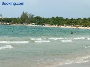 STEPS TO THE BEACH 2 Stunning condo 4 min walk to Bibijagua Beach and Catamarans - Image 2
