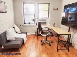 Entire Apartment in heart of Lincoln Park & Lake Sea and beach - Image 2
