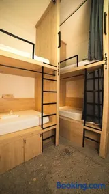 A Hostel - Image 2