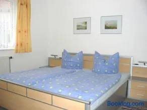 Familienorientierte Wohnung mit Grill und Garten - Image 5
