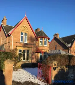 Ronas House - Image 1