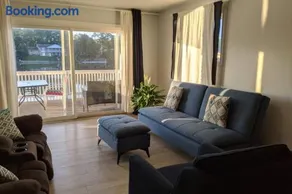 Cottage with River Front & minutes away from Beach - Image 3