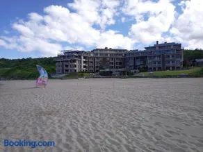 White Sand Lily Beach Apartment - Image 2
