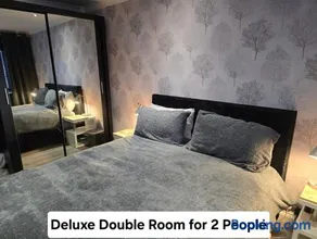 Luxury on a Budget Chelmsford - B&B ROOM in a quiet family home - Image 2