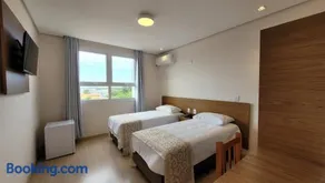 EKT Executive Hotel - Image 4