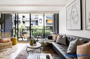 VAQUAY Haven In Hawthorn - Image 2