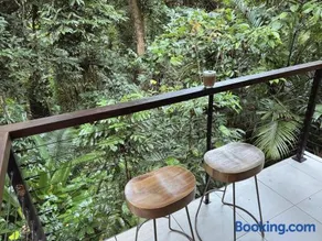 Private Rainforest Cottage - Bingil Bay - Image 4