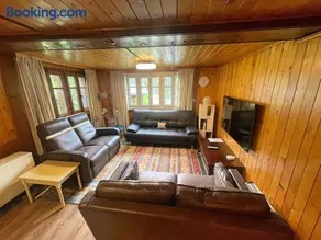 Cosy mountain apartment 5min walk from Gondola - Image 2