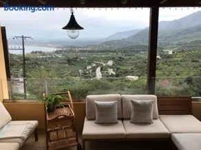 Arbutus - Relaxing apartment with Fantastic Views - Image 2