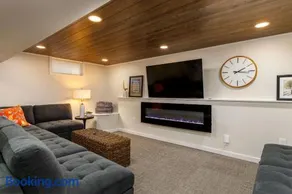 Crane Haven - Boutique-Inspired with Modern Flare - Image 3