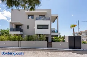 Sea Breeze Luxury Apartments - Image 3