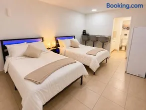 Modern Cozy Miami Stay Near Airport - Image 2