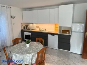 Apartments Vodarić Loznati - Image 3