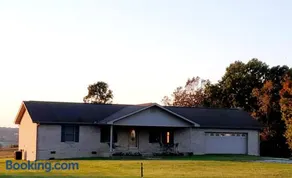 Secluded house on 60 acres close to Fall Creek Falls - Image 1