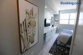 Renovated 21st Floor Private Unit located in Coconut Grove Hotel - Image 5