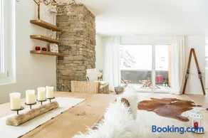 Alpine Chic Apartment - Image 5