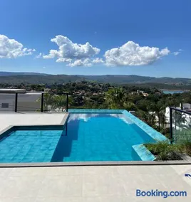 CASA DE LUXO ESCARPAS DO LAGO - Image 1