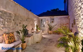 Town House Rosario - Image 2