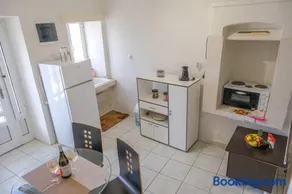 Little nest - Image 1