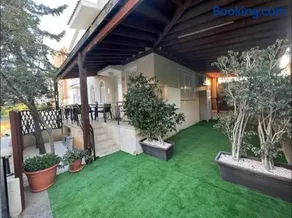 Cozy 2 Bedroom maisonette - Image 4