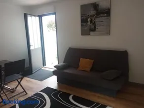 Charming new house with terrace and parking - Image 4